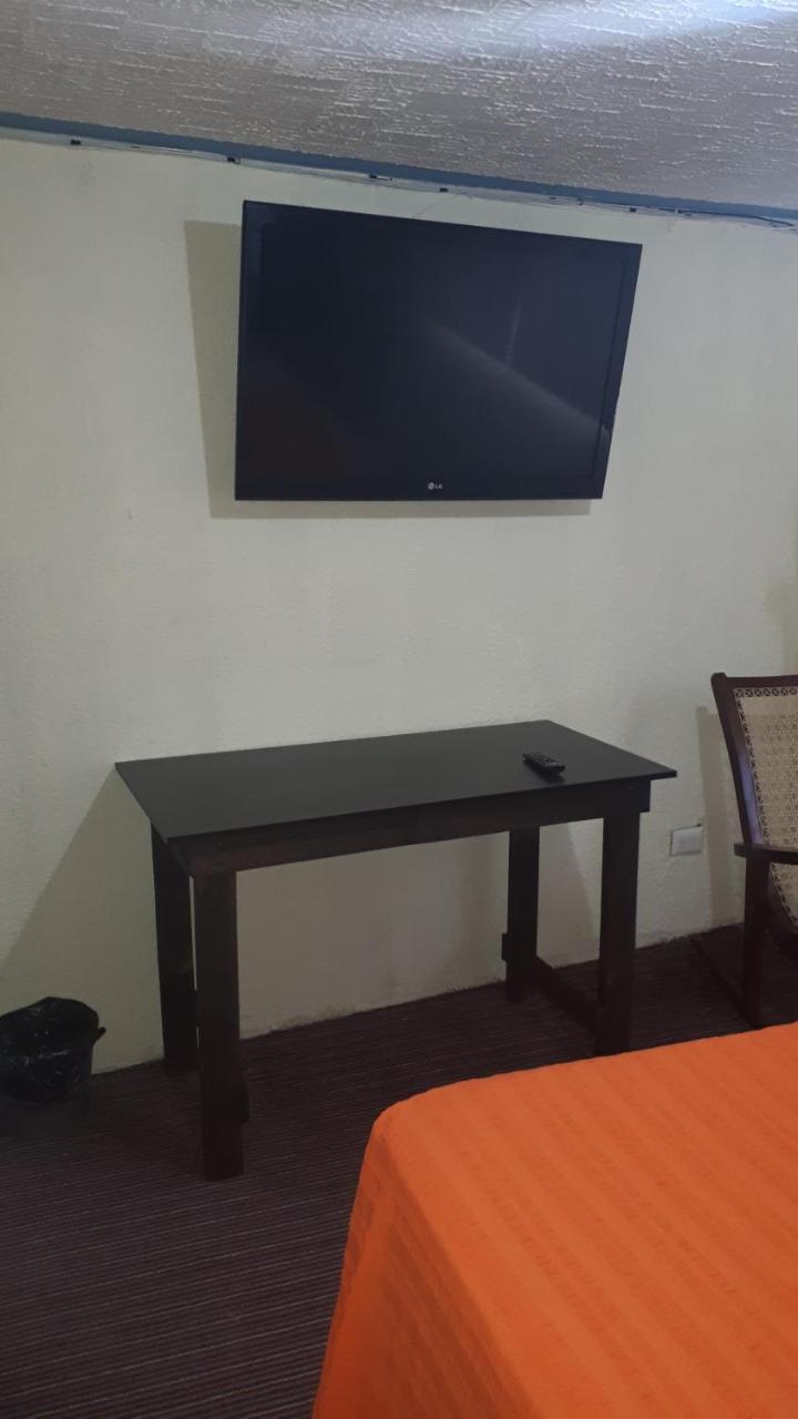 Hotel Kasa Kamelot 2 ケツァルテナンゴ エクステリア 写真