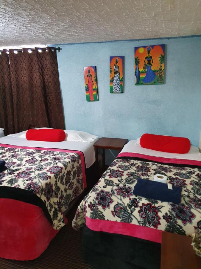 Hotel Kasa Kamelot 2 ケツァルテナンゴ エクステリア 写真