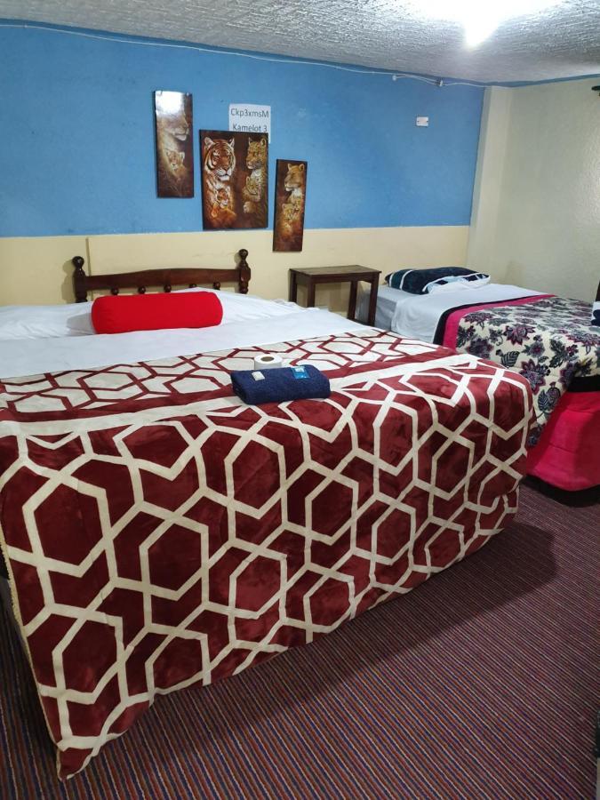 Hotel Kasa Kamelot 2 ケツァルテナンゴ エクステリア 写真